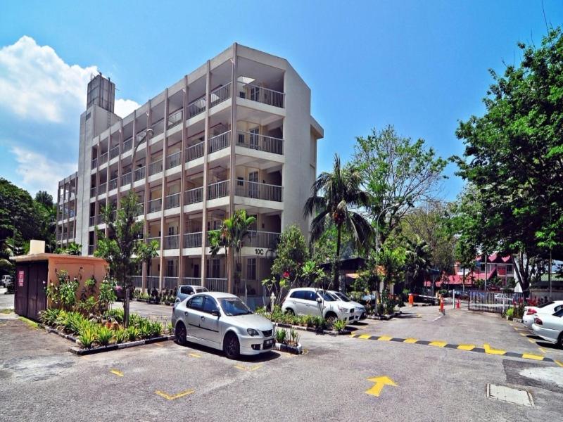 Bayu Emas Apartment By Wellington Resorts Batu Ferringhi Exterior foto